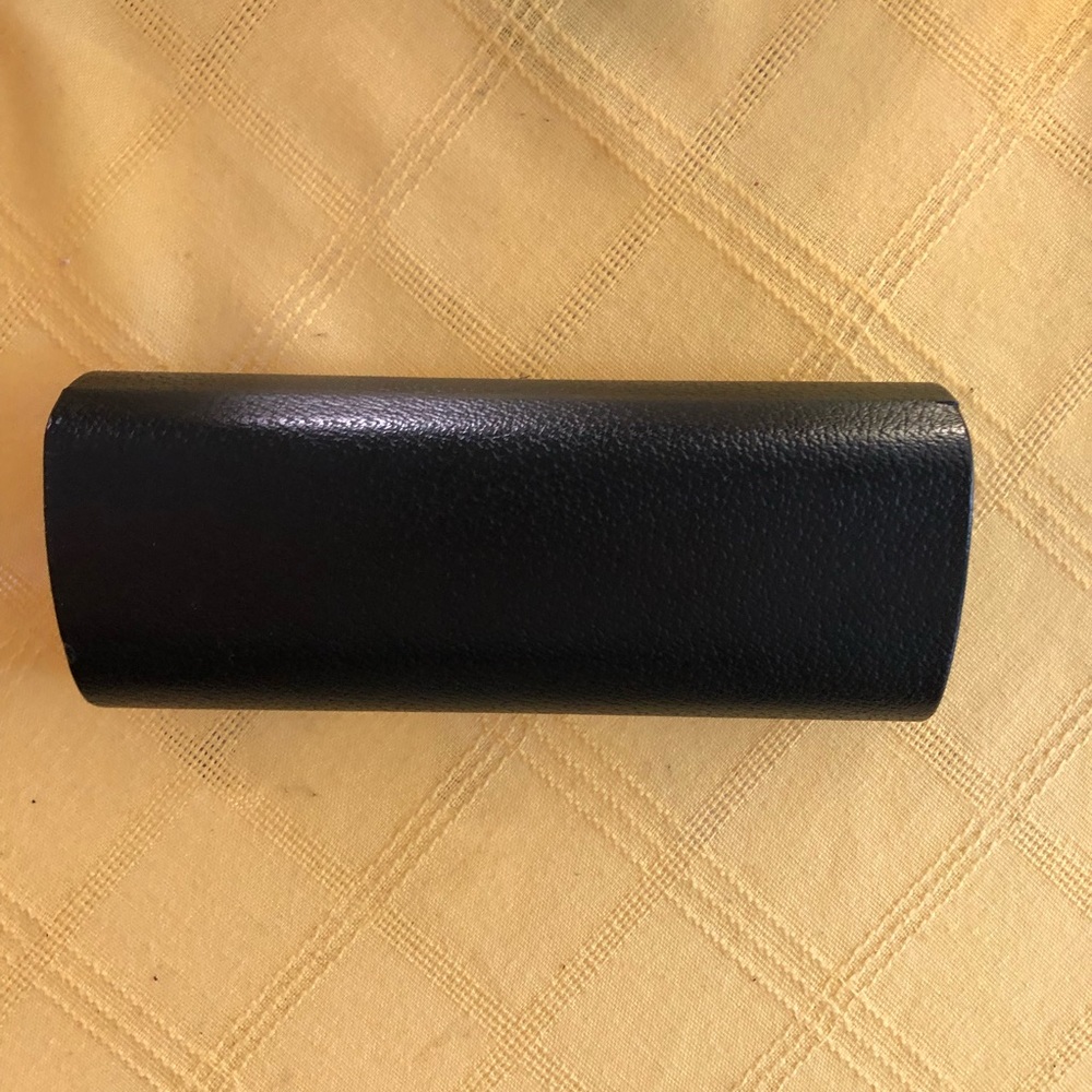 Burberry eye glass magnetic snap case - Picture 3 of 7